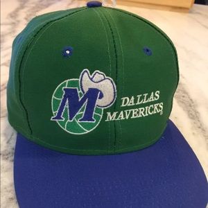 Vintage Logo 7 Dallas Mavericks NBA SnapBack Hat